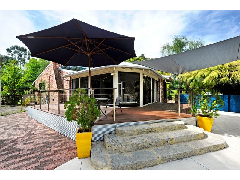 16 Grant Place, Banjup WA 6164