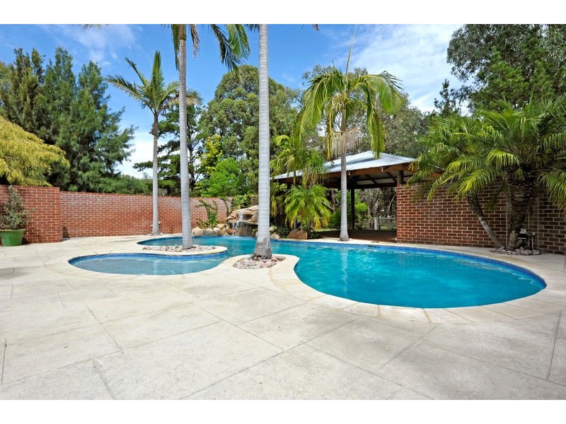 16 Grant Place, Banjup WA 6164