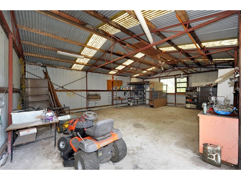 16 Grant Place, Banjup WA 6164