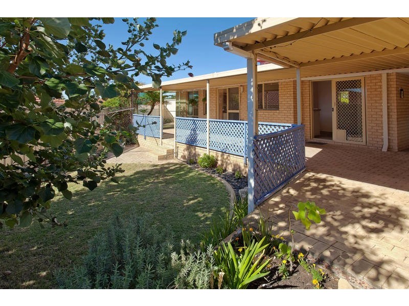 7a Bulrush Drive, Bibra Lake WA 6163