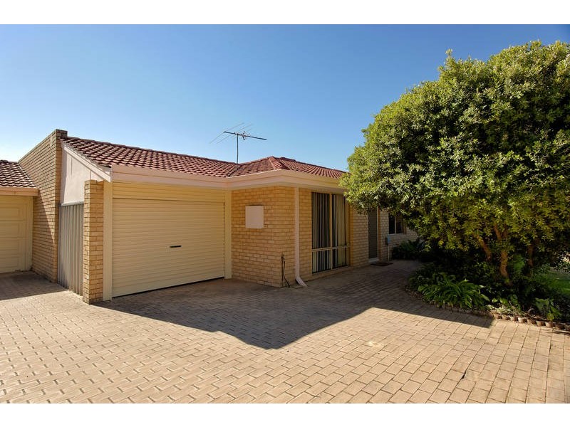 7a Bulrush Drive, Bibra Lake WA 6163