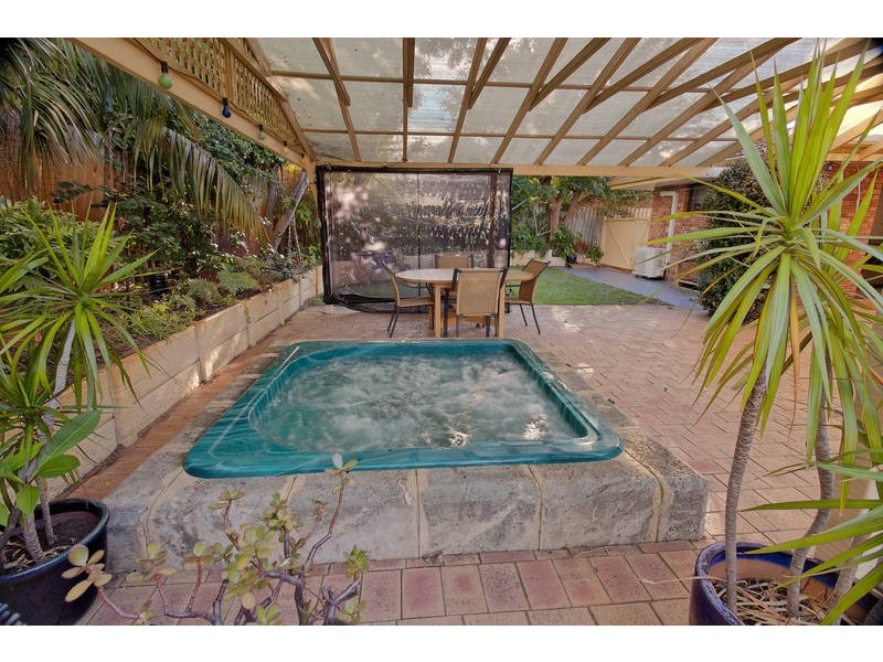 6 Christensen Street, Kardinya WA 6163