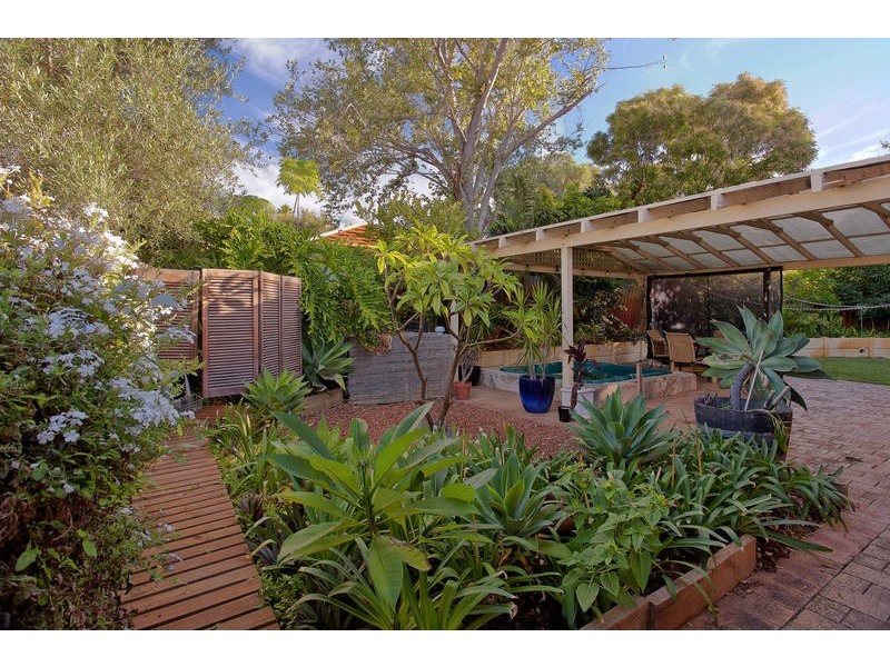 6 Christensen Street, Kardinya WA 6163