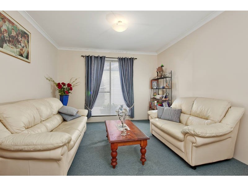 27 Bramley Way, Bibra Lake WA 6163