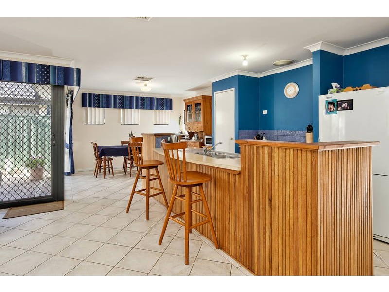 27 Bramley Way, Bibra Lake WA 6163