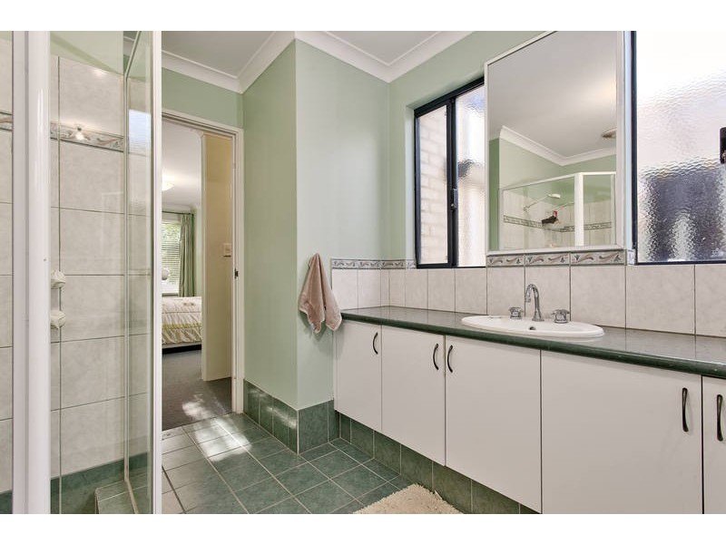 27 Bramley Way, Bibra Lake WA 6163