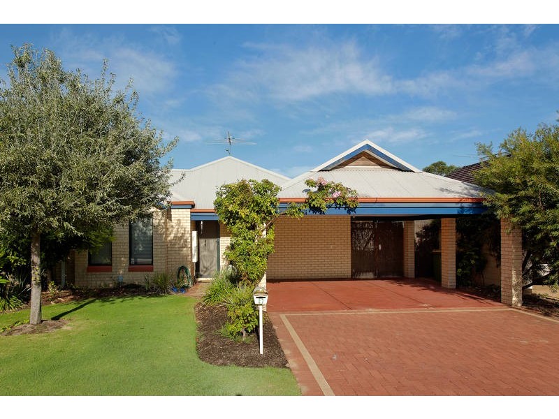 27 Bramley Way, Bibra Lake WA 6163