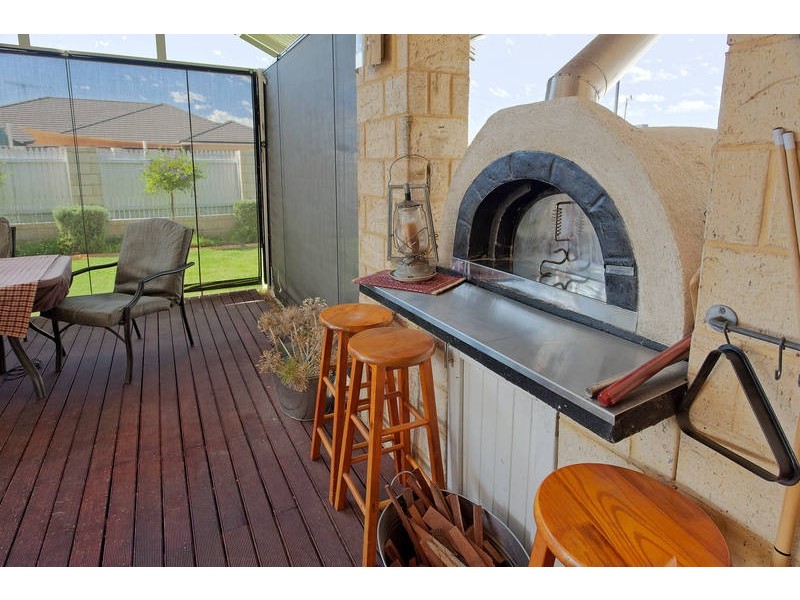 14 Harmony Avenue, Atwell WA 6164