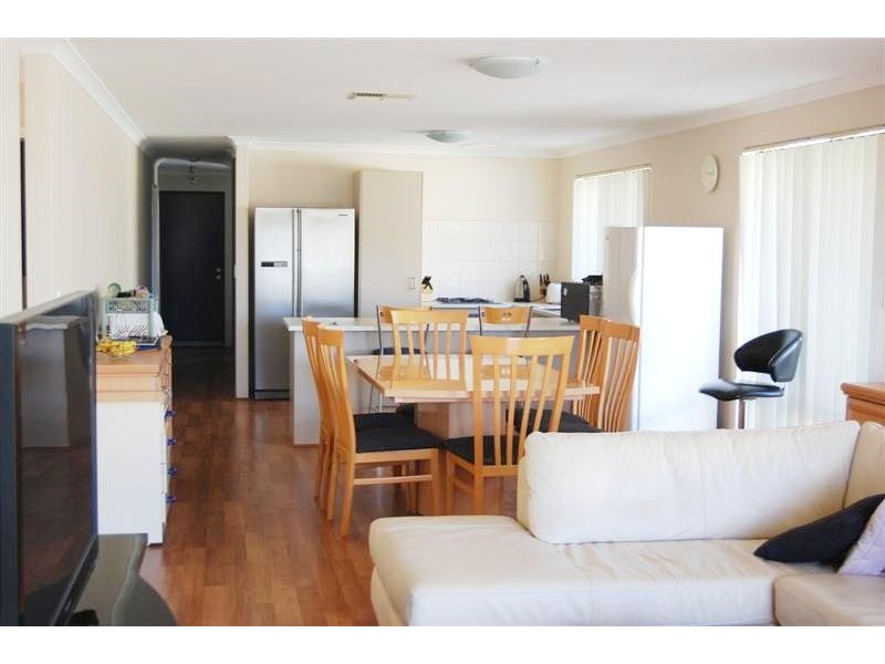 6 Grenada Lane, Success WA 6164