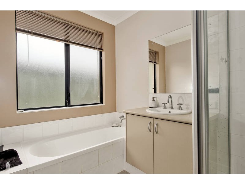 12a Oldham Crescent, Hilton WA 6163