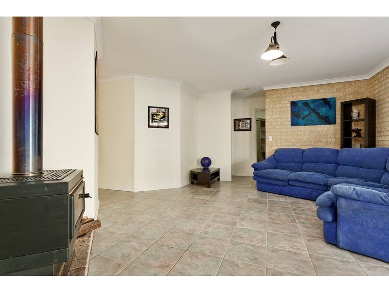 34 Williambury Drive, Yangebup WA 6164