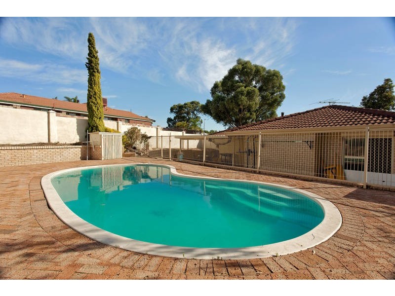 34 Williambury Drive, Yangebup WA 6164