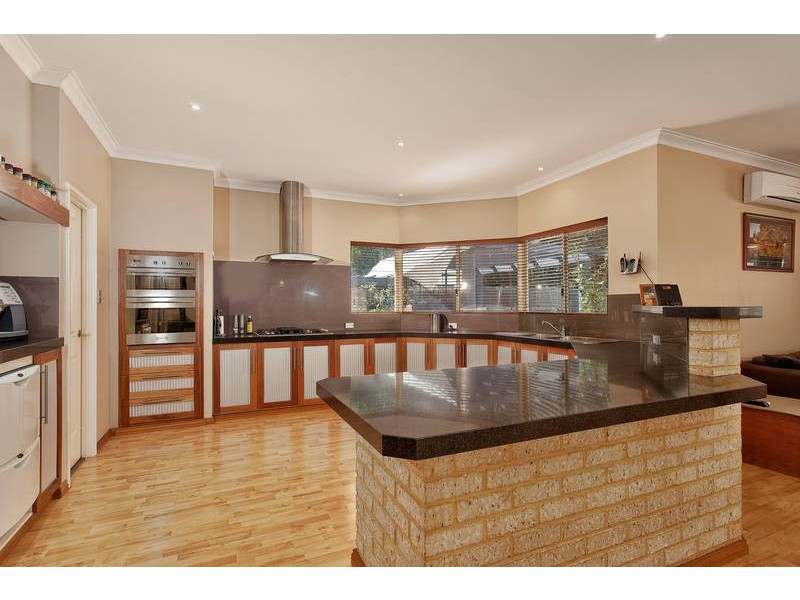 68 Swamp Gum Road, Oakford WA 6121