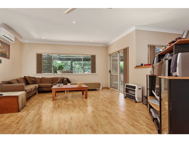 68 Swamp Gum Road, Oakford WA 6121