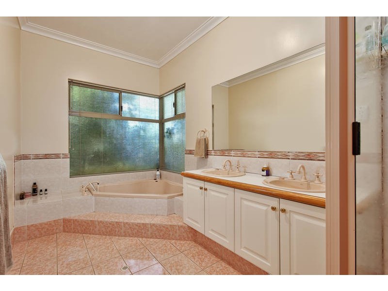 68 Swamp Gum Road, Oakford WA 6121