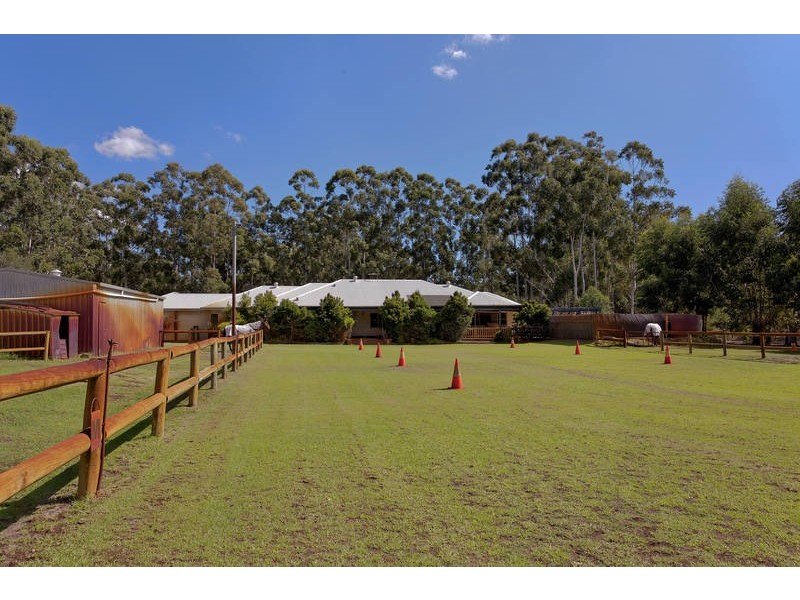 68 Swamp Gum Road, Oakford WA 6121