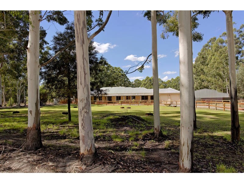 68 Swamp Gum Road, Oakford WA 6121