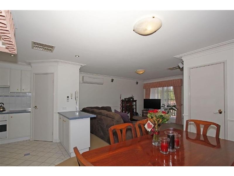 4/6 Paddington Court, Bibra Lake WA 6163