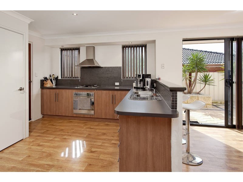 19 Sandleford Way, Hammond Park WA 6164