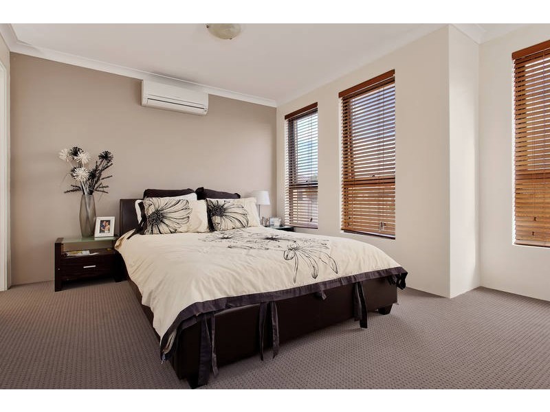 19 Sandleford Way, Hammond Park WA 6164