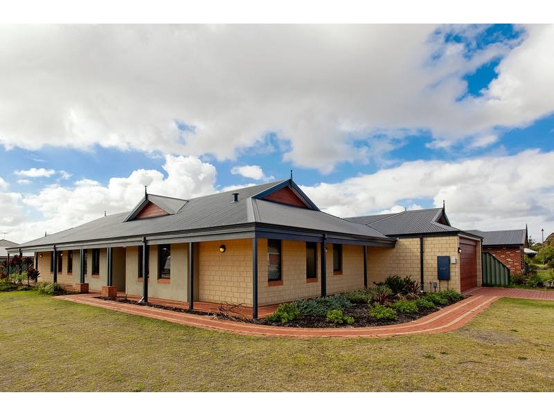 7 Grampian Crescent, Aubin Grove WA 6164