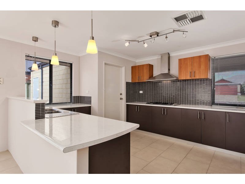 7 Grampian Crescent, Aubin Grove WA 6164