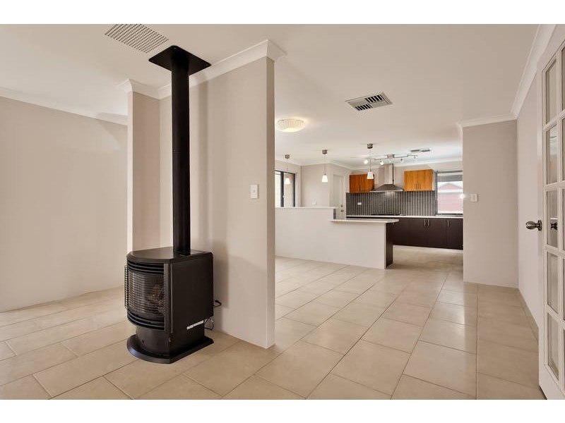 7 Grampian Crescent, Aubin Grove WA 6164
