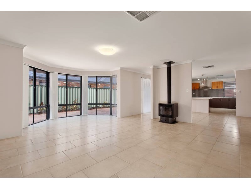 7 Grampian Crescent, Aubin Grove WA 6164
