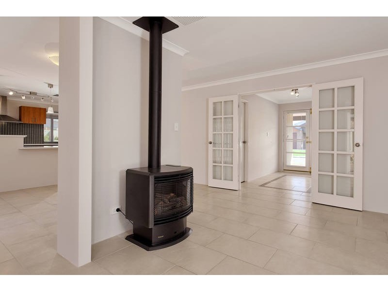 7 Grampian Crescent, Aubin Grove WA 6164