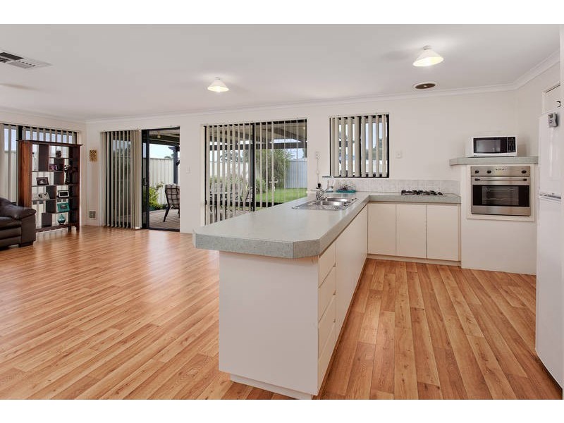 1 Ledden Court, Success WA 6164