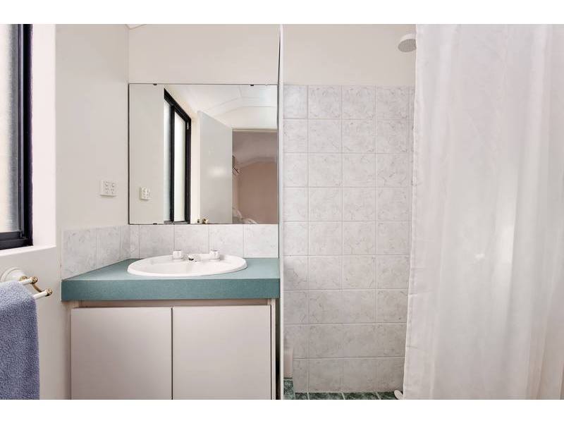 1 Ledden Court, Success WA 6164