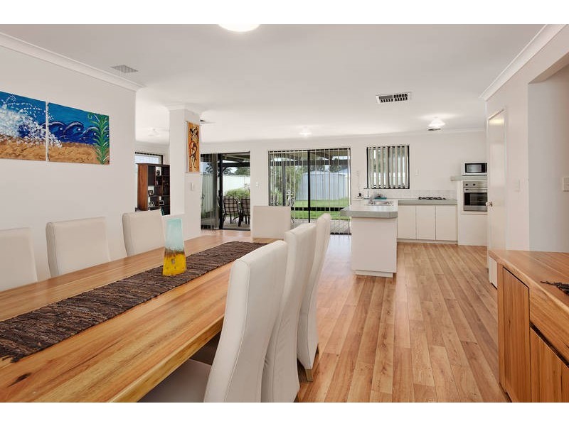 1 Ledden Court, Success WA 6164