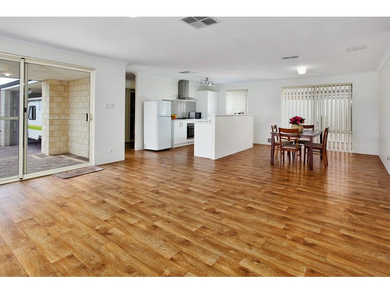 18 Teocote Crescent, Aubin Grove WA 6164