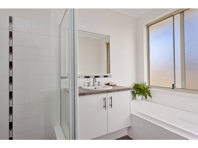 18 Teocote Crescent, Aubin Grove WA 6164