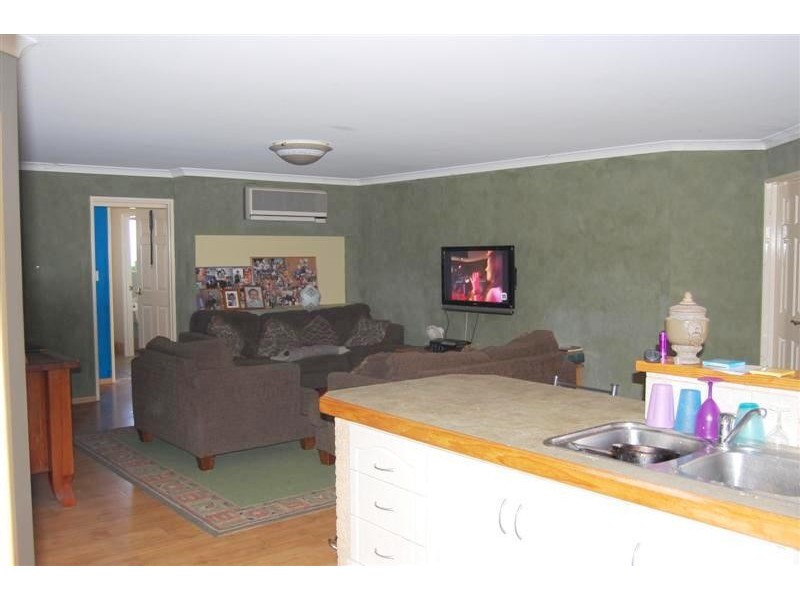 1 Marav Court, Success WA 6164