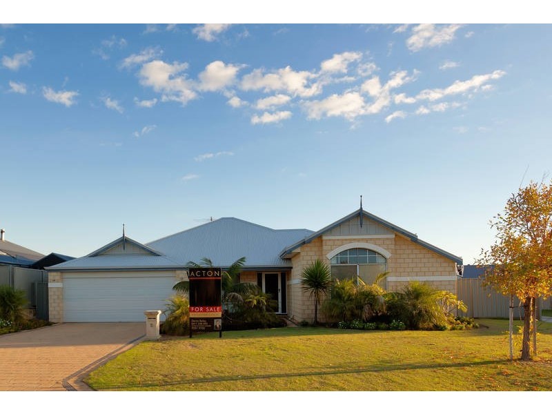 5 Ennerdale Blvd, Waikiki WA 6169