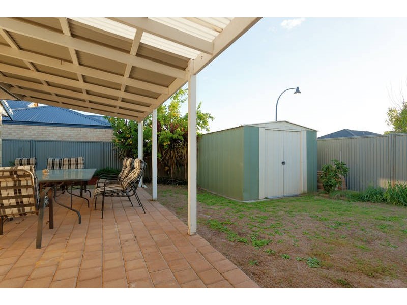 5 Ennerdale Blvd, Waikiki WA 6169