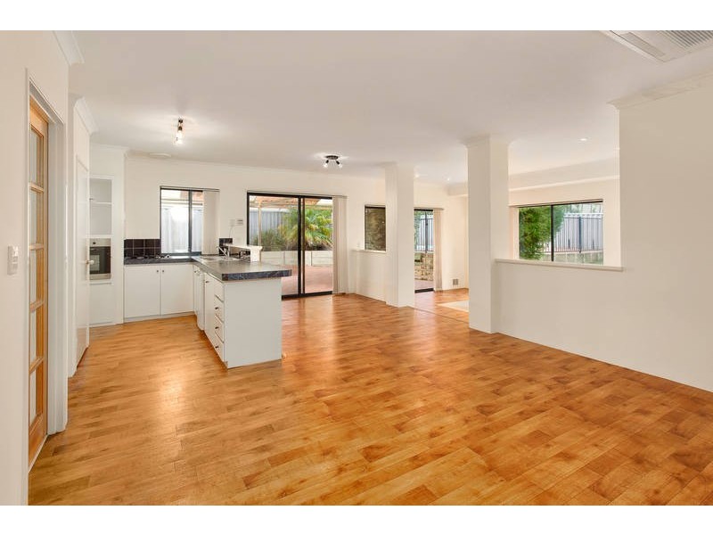 33 Roche Way, Beeliar WA 6164