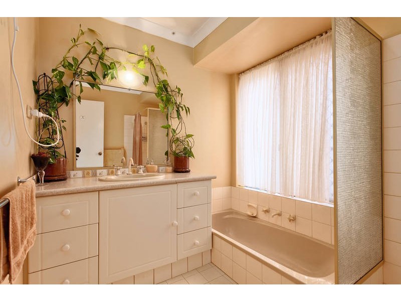 1 Barcombe Way, Leeming WA 6149