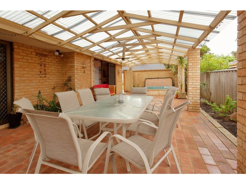 1 Barcombe Way, Leeming WA 6149