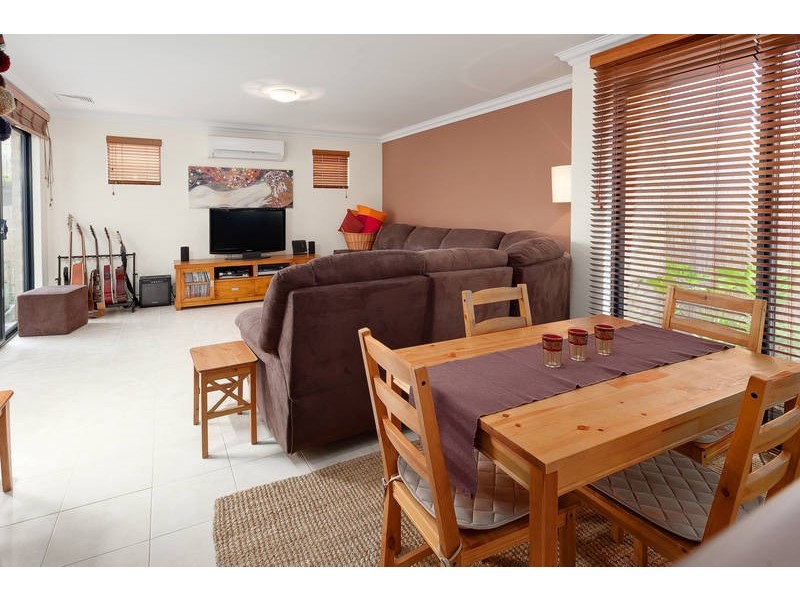 2/16 Coojong Link, Success WA 6164