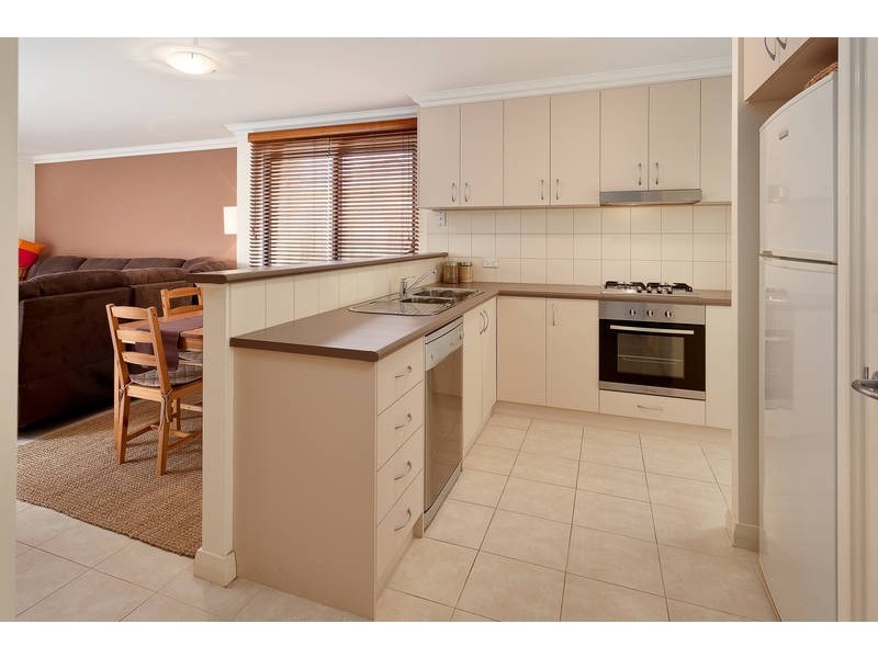 2/16 Coojong Link, Success WA 6164