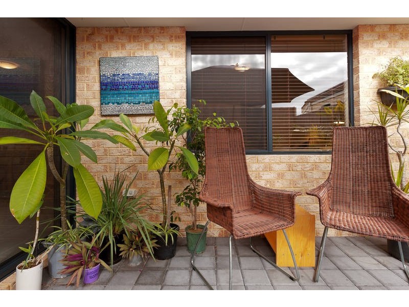 2/16 Coojong Link, Success WA 6164