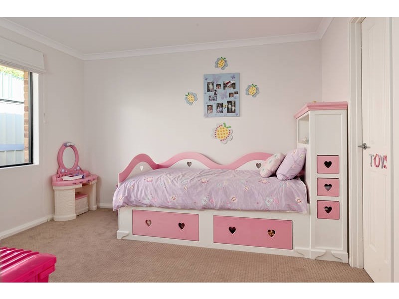 15 Staaten St, Hammond Park WA 6164