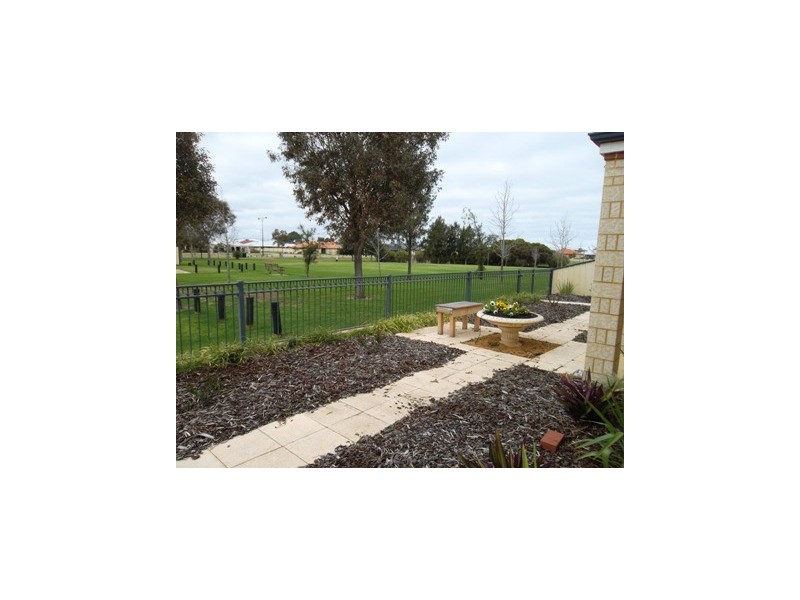 1 Brock Lane, Success WA 6164