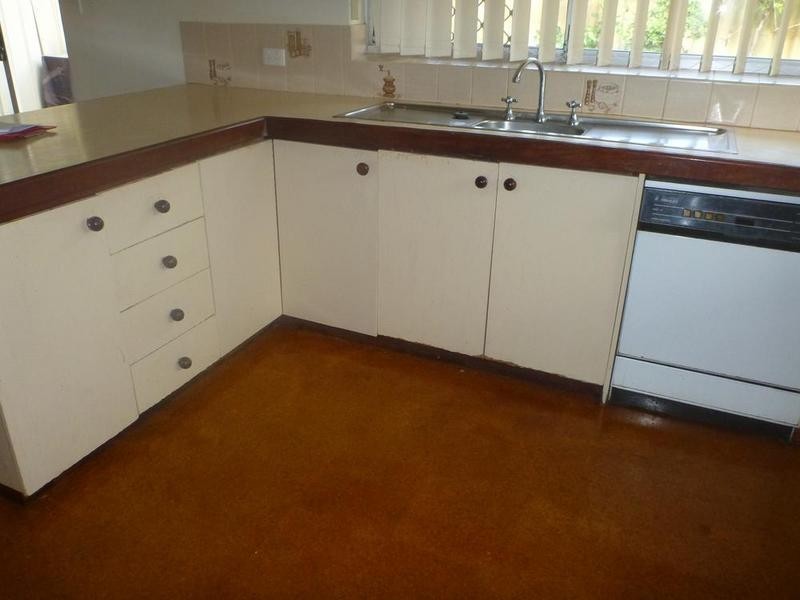 15a Monterey Crt, Kardinya WA 6163