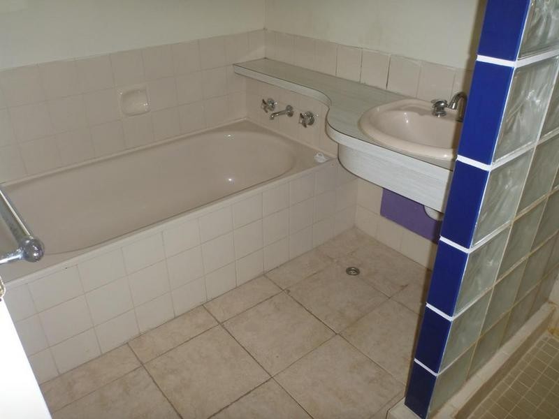 15a Monterey Crt, Kardinya WA 6163