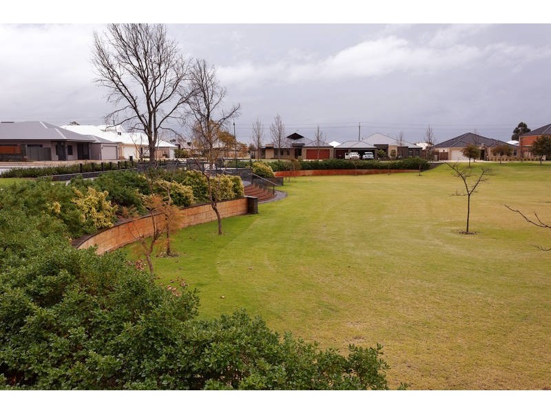 2 Minter Way, Aubin Grove WA 6164