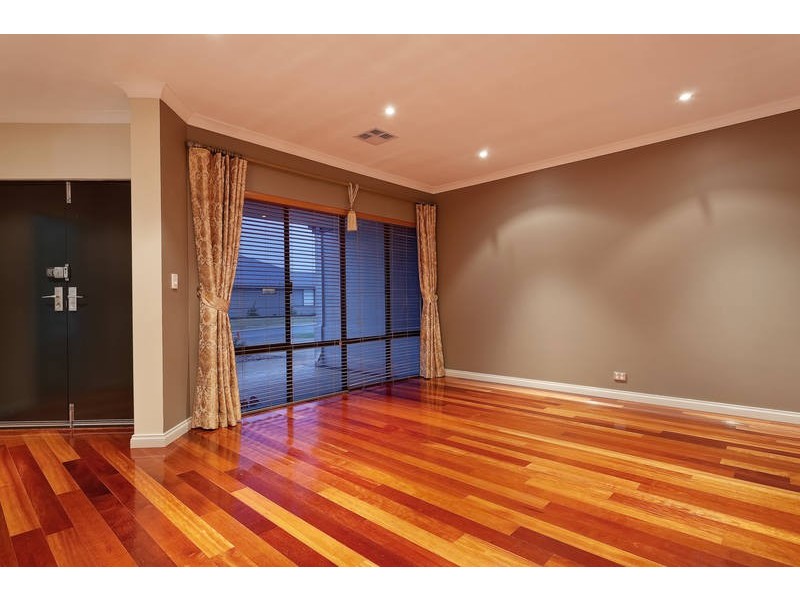 2 Minter Way, Aubin Grove WA 6164