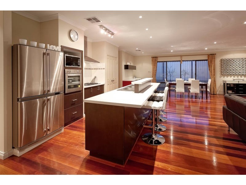 2 Minter Way, Aubin Grove WA 6164